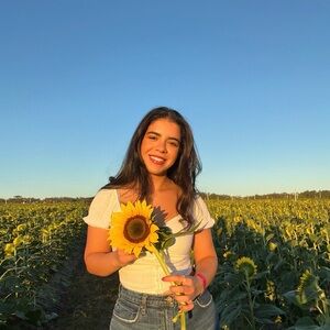 Meet your Posher, Sandy